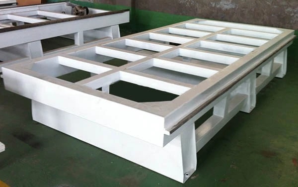 Цельносварная станина станка WoodTec CH-2030 из толстостенных труб