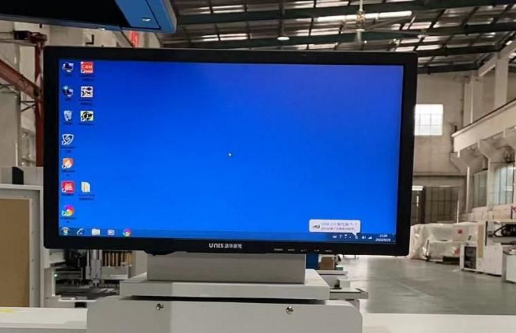 Пульт управления CAD/CAM двустороннего станка WoodTec HBM 611L